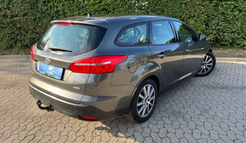 
								Ford Focus 1,0 SCTi 125 Titanium stc. 5d full									