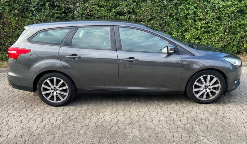 
								Ford Focus 1,0 SCTi 125 Titanium stc. 5d full									