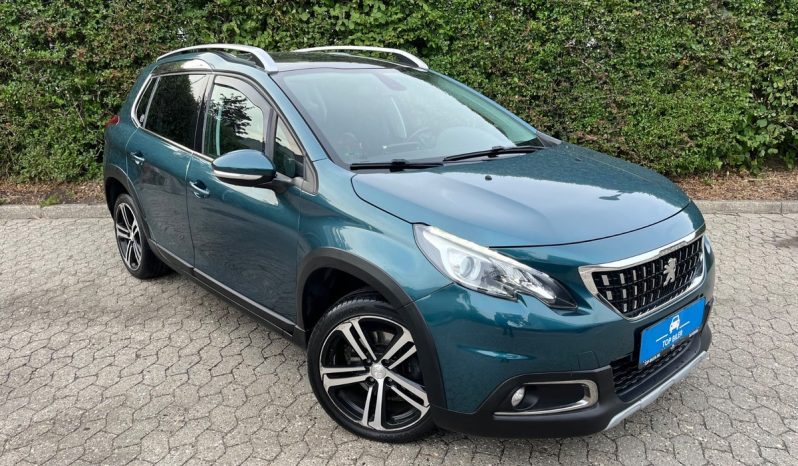 
								Peugeot 2008 1,2 PureTech 110 Allure Sky EAT6 5d full									