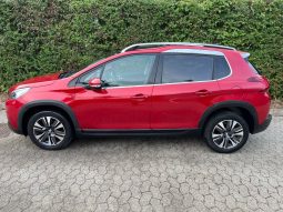 
										Peugeot 2008 1,2 e-THP 110 Allure Sky 5d full									