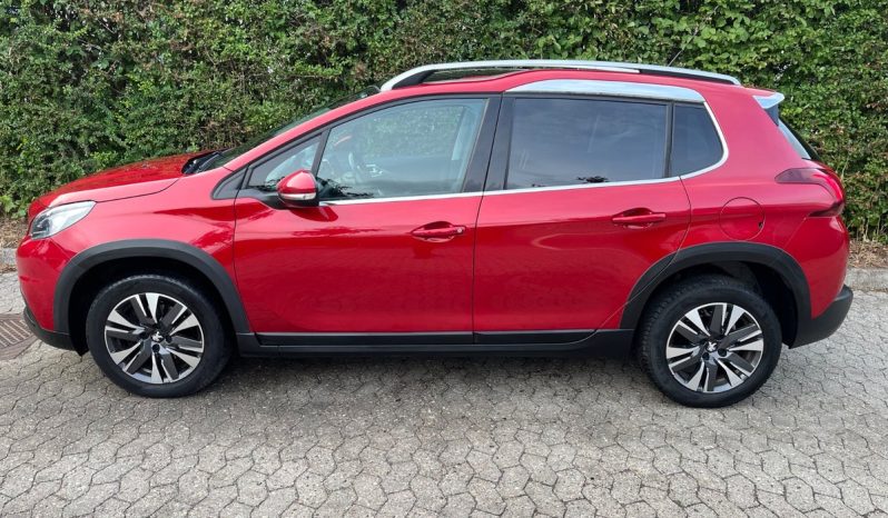 
								Peugeot 2008 1,2 e-THP 110 Allure Sky 5d full									