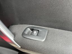 
										Peugeot 2008 1,2 e-THP 110 Allure Sky 5d full									