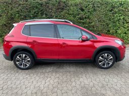 
										Peugeot 2008 1,2 e-THP 110 Allure Sky 5d full									