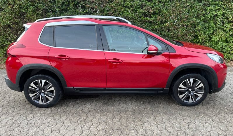 
								Peugeot 2008 1,2 e-THP 110 Allure Sky 5d full									