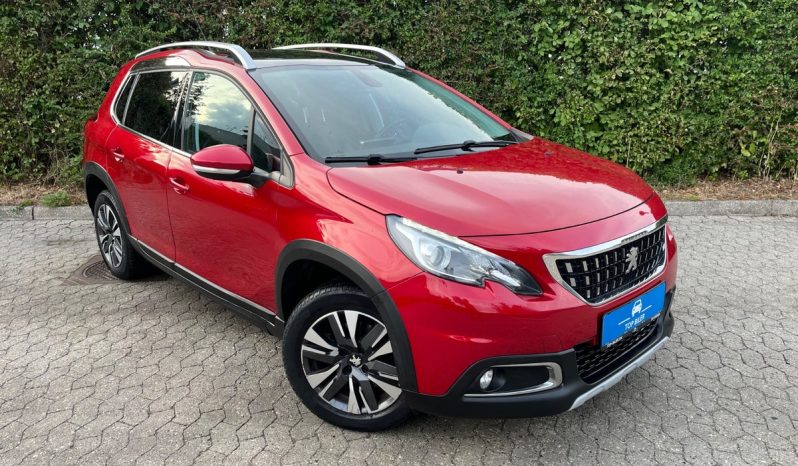 
								Peugeot 2008 1,2 e-THP 110 Allure Sky 5d full									