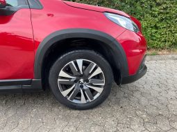 
										Peugeot 2008 1,2 e-THP 110 Allure Sky 5d full									