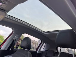 
										Peugeot 2008 1,2 e-THP 110 Allure Sky 5d full									
