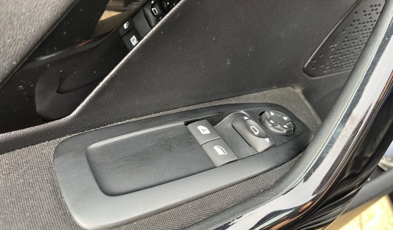 
								Peugeot 208 1,2 VTi 82 Allure 5d full									
