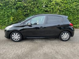 
										Peugeot 208 1,2 VTi 82 Allure 5d full									