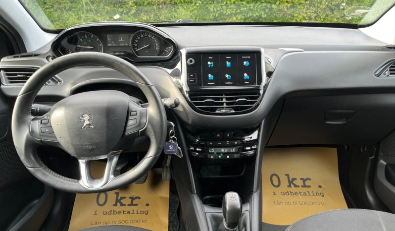 
								Peugeot 208 1,2 VTi 82 Allure 5d full									