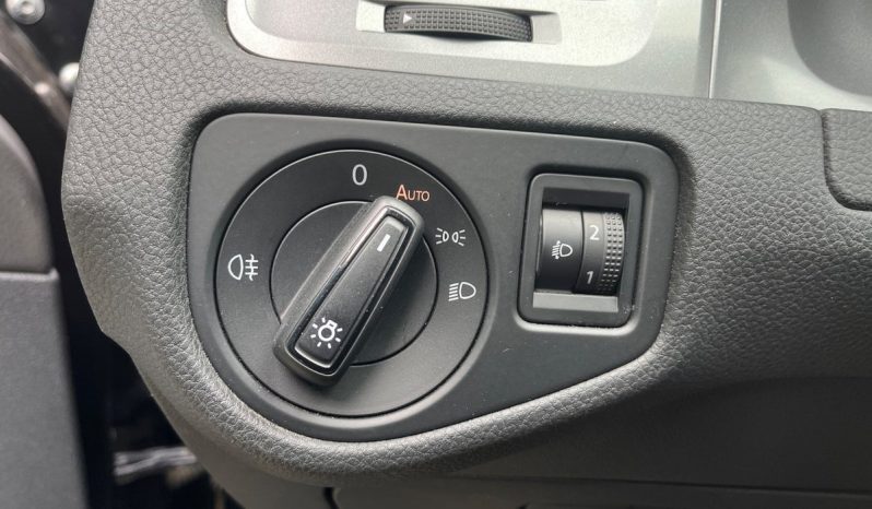 
								VW Golf VII 1,4 TSi 125 Highline Variant DSG BMT 5d full									